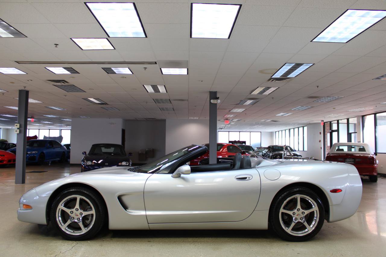 Used 2004 Chevrolet Corvette Convertible w/ Preferred Equipment Group RWD image 33