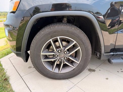 Used 2020 Jeep Grand Cherokee Limited AWD/4WD image 15