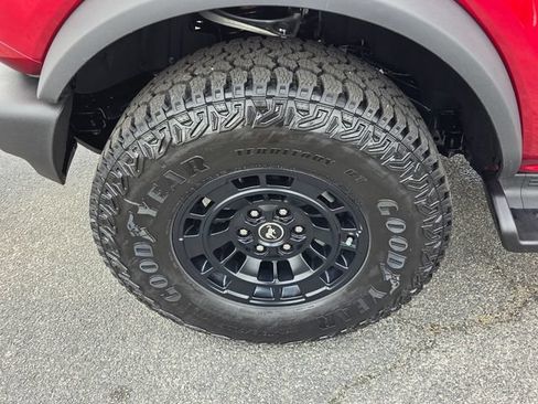 New 2026 Ford Bronco Outer Banks w/ Sasquatch Package AWD/4WD image 16
