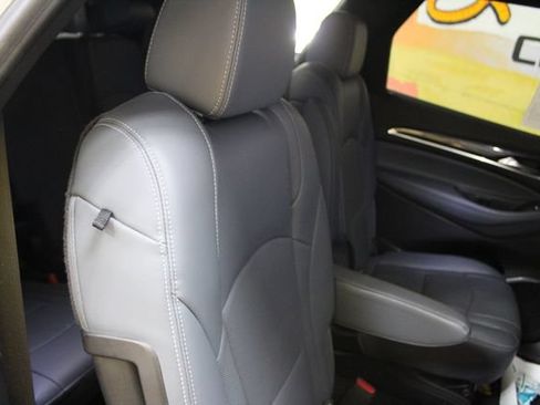 Used 2022 Buick Enclave Premium w/ Experience Buick Package AWD/4WD image 9