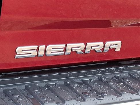 Used 2018 GMC Sierra 1500 SLT w/ SLT Premium Package image 30