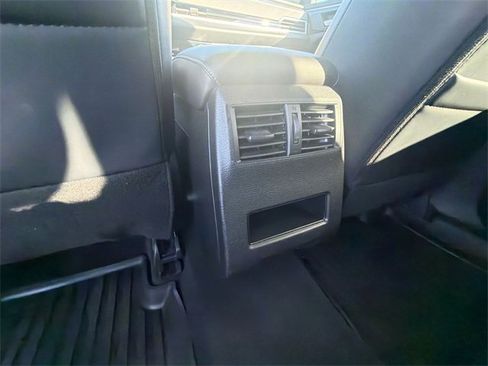 Used 2024 Mitsubishi Outlander SE image 20