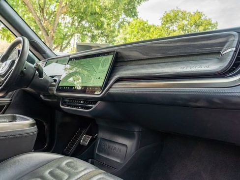 Used 2022 Rivian R1T Launch Edition image 47