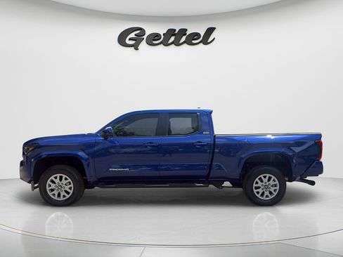 Used 2025 Toyota Tacoma SR5 RWD image 8