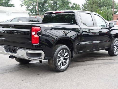 Used 2023 Chevrolet Silverado 1500 LT AWD/4WD image 3