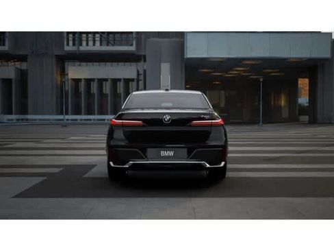 New 2026 BMW 740i w/ Executive Package image 5