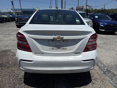 Used 2019 Chevrolet Sonic Premier FWD image 6