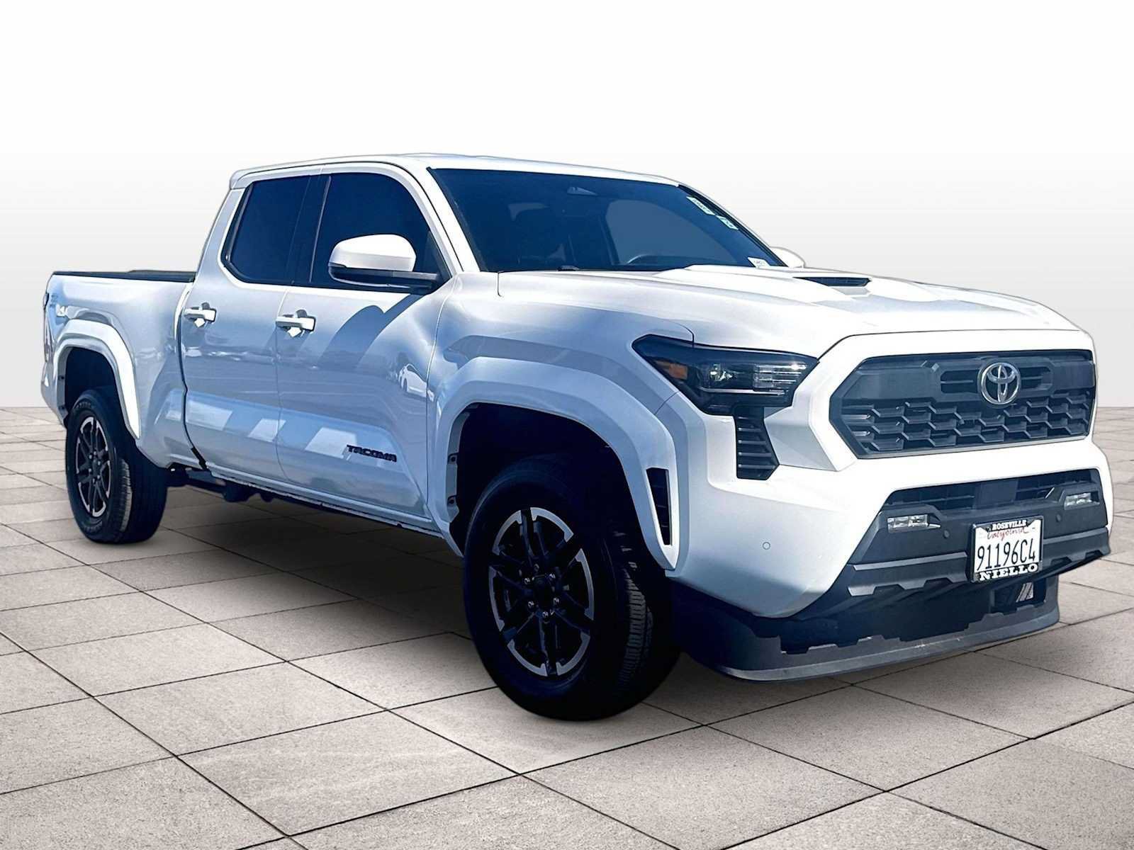 Used 2024 Toyota Tacoma TRD Sport w/ TRD Sport Upgrade Package AWD/4WD image 2