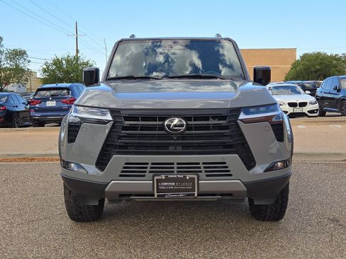Used 2025 Lexus GX 550 AWD/4WD image 10