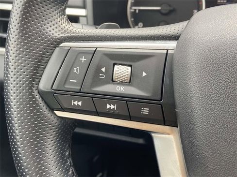 Used 2024 Mitsubishi Outlander SE image 20