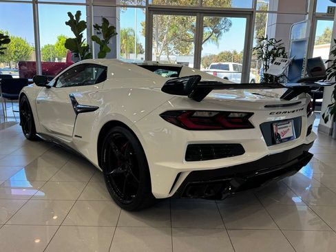 New 2026 Chevrolet Corvette E-Ray w/ Stars & Steel Limited Edition AWD/4WD image 4