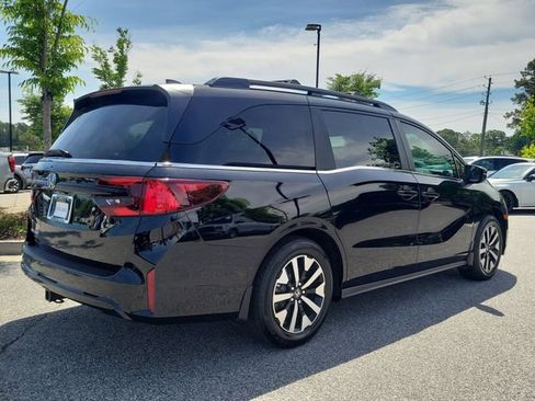 Certified 2026 Honda Odyssey EX-L image 4