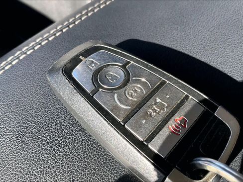 Used 2019 Ford Edge Titanium w/ Equipment Group 301A image 14