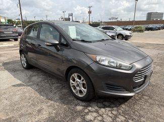 Used 2015 Ford Fiesta SE FWD video 1