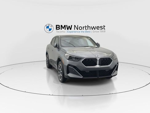 New 2026 BMW X2 xDrive28i w/ Technology Package AWD/4WD image 7