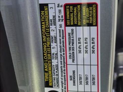 Used 2024 Toyota Tacoma SR5 w/ SR5 Upgrade Package AWD/4WD image 18