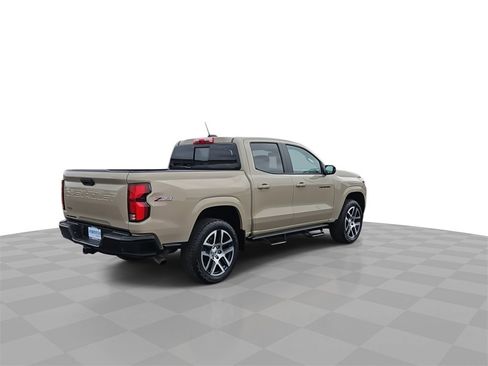 Used 2023 Chevrolet Colorado Z71 w/ Z71 Convenience Package 2 image 8