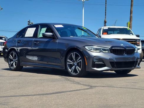 Used 2020 BMW 330i Sedan w/ M Sport Package RWD image 32