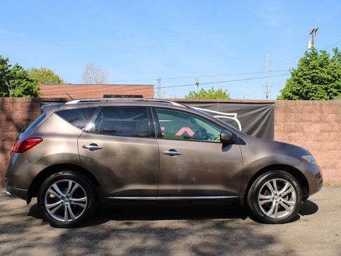 Used 2010 Nissan Murano LE w/ Navigation Pkg AWD/4WD image 5