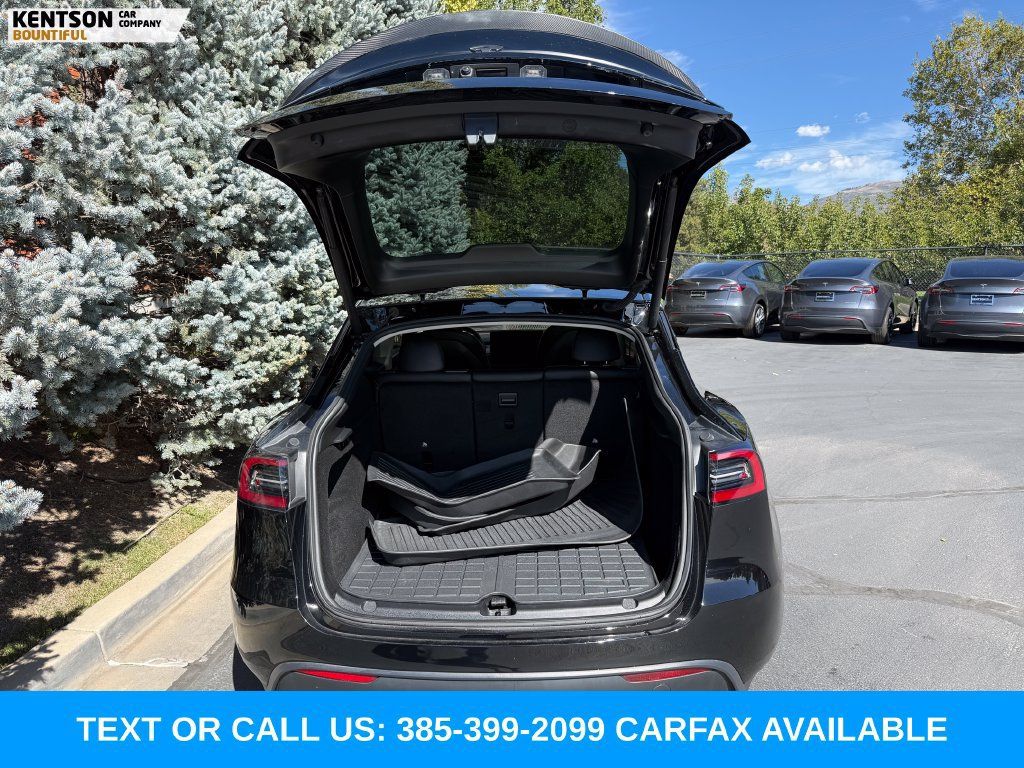 Used 2024 Tesla Model Y Performance AWD/4WD image 31