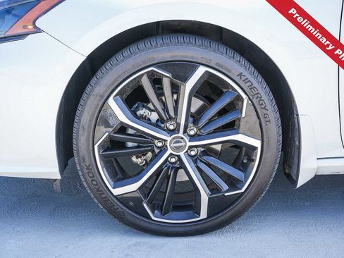Used 2023 Nissan Altima 2.5 SR FWD image 12