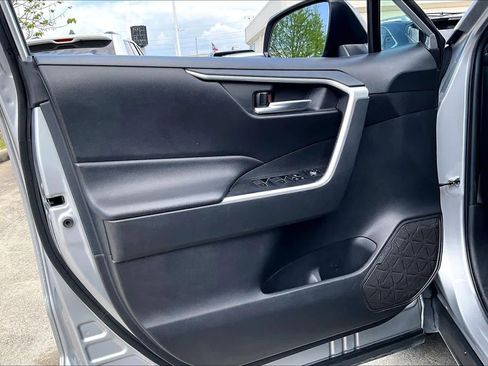 Used 2024 Toyota RAV4 XLE image 20