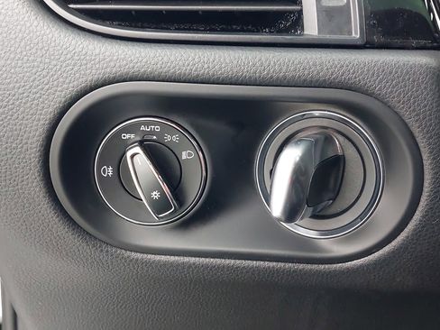 Used 2023 Porsche Macan image 27