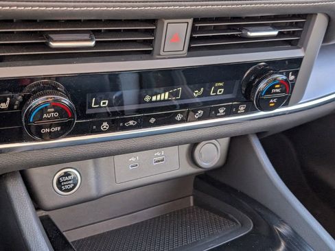 Certified 2023 Nissan Rogue SV w/ SV Premium B Package image 22