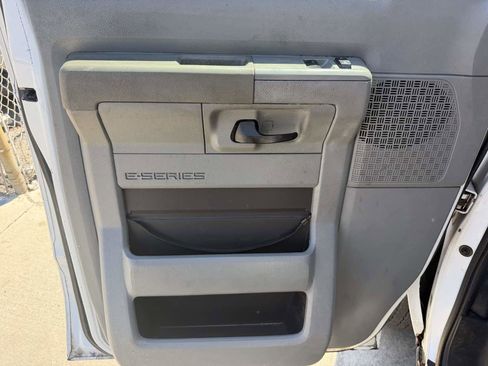 Used 2011 Ford E-150 and Econoline 150 w/ PWR Group image 10