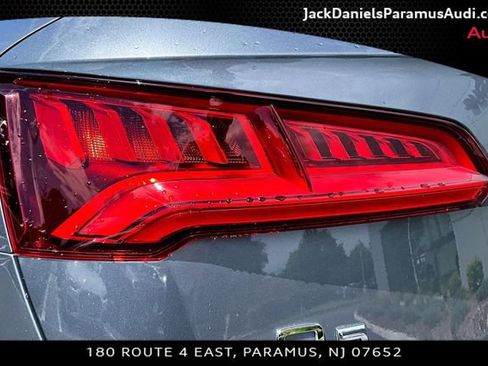 Used 2018 Audi Q5 2.0T w/ Premium Plus Package AWD/4WD image 22