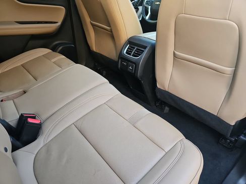 Used 2021 Chevrolet Blazer Premier w/ Driver Confidence II Package FWD image 8