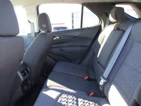 Used 2024 Chevrolet Equinox LT image 35