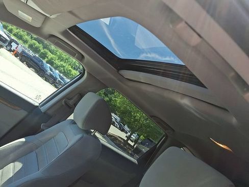 Used 2017 Honda CR-V EX image 19