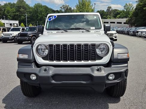 Used 2024 Jeep Wrangler Unlimited Sport AWD/4WD image 2