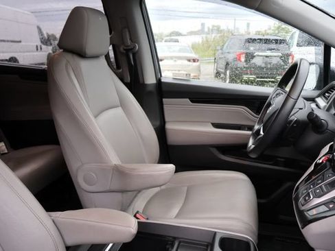Used 2021 Honda Odyssey Touring image 7