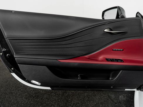 Used 2024 Lexus LC 500 Convertible image 48