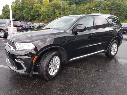 Certified 2022 Dodge Durango SXT w/ Trailer Tow Group IV AWD/4WD image 3