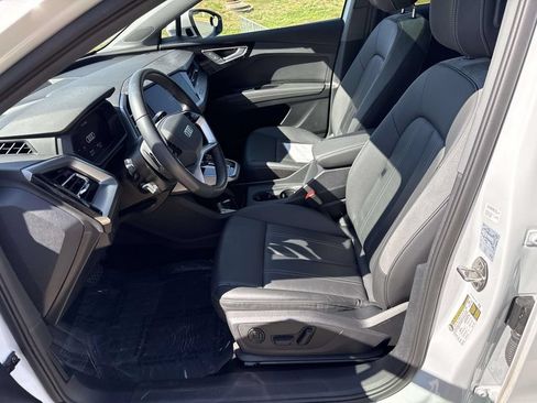 Used 2024 Audi Q4 e-tron Premium AWD/4WD image 6