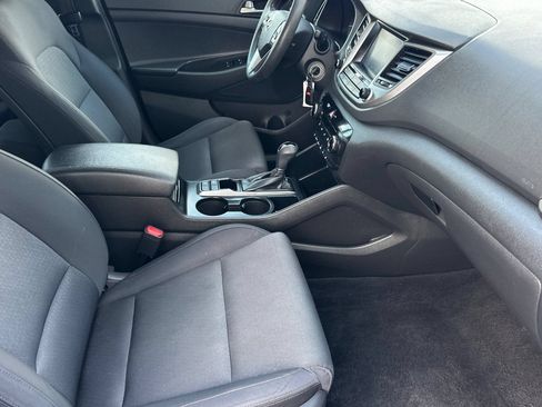 Used 2018 Hyundai Tucson SEL FWD image 16