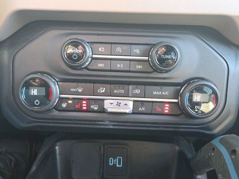 Used 2023 Ford Bronco Wildtrak AWD/4WD image 29