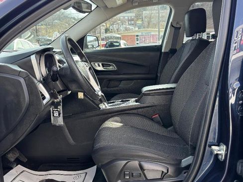 Used 2017 Chevrolet Equinox LT image 12