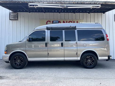 Used 2012 Chevrolet Express 1500 image 3