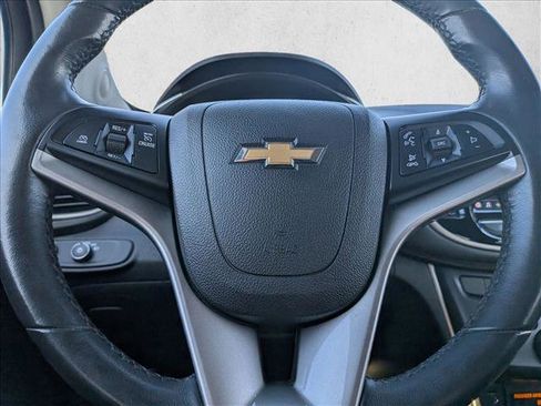 Used 2020 Chevrolet Trax LT w/ Driver Confidence Package image 15