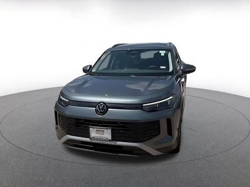Used 2026 Volkswagen Tiguan SE AWD/4WD image 5