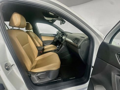 Used 2023 Volkswagen Tiguan SE FWD image 30