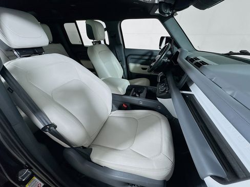 Used 2023 Land Rover Defender 110 S AWD/4WD image 28