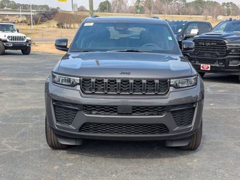 New 2026 Jeep Grand Cherokee 4WD image 3