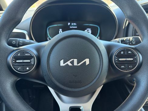 Used 2025 Kia Soul LX w/ LX Technology Package image 25