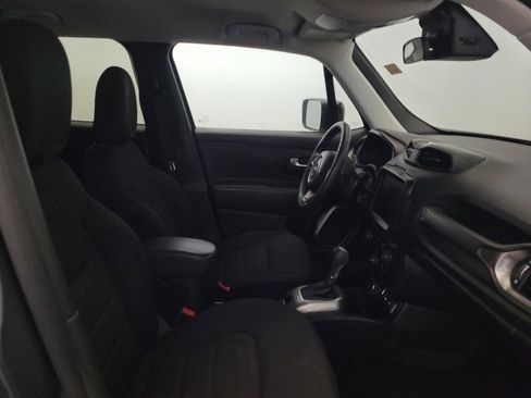 Used 2022 Jeep Renegade Latitude AWD/4WD image 21