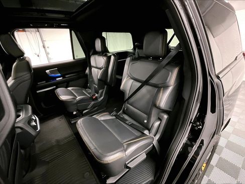 Used 2025 Ford Expedition Tremor AWD/4WD image 24